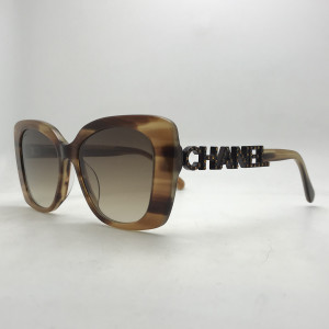 Chanel CH 5422-B c.1661/B8